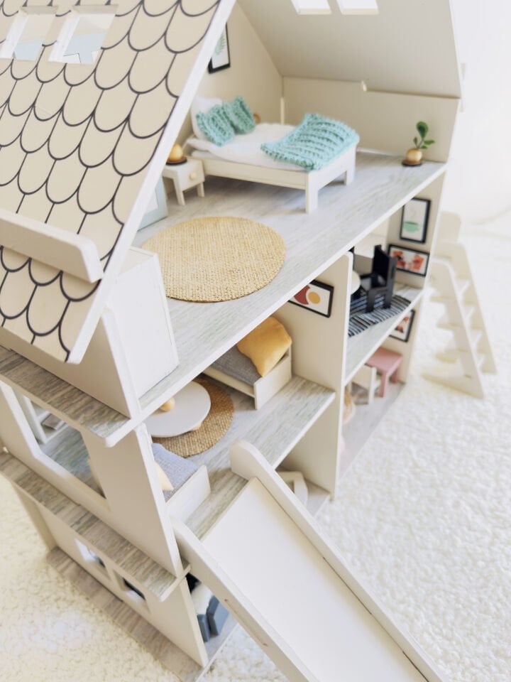 Rüya Oyun Evi – Balkonlu Ahşap Çocuk Oyun Evi