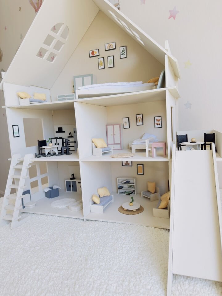 Büyük Rüya Oyun Evi – Balkonlu Ahşap Çocuk Oyun Evi