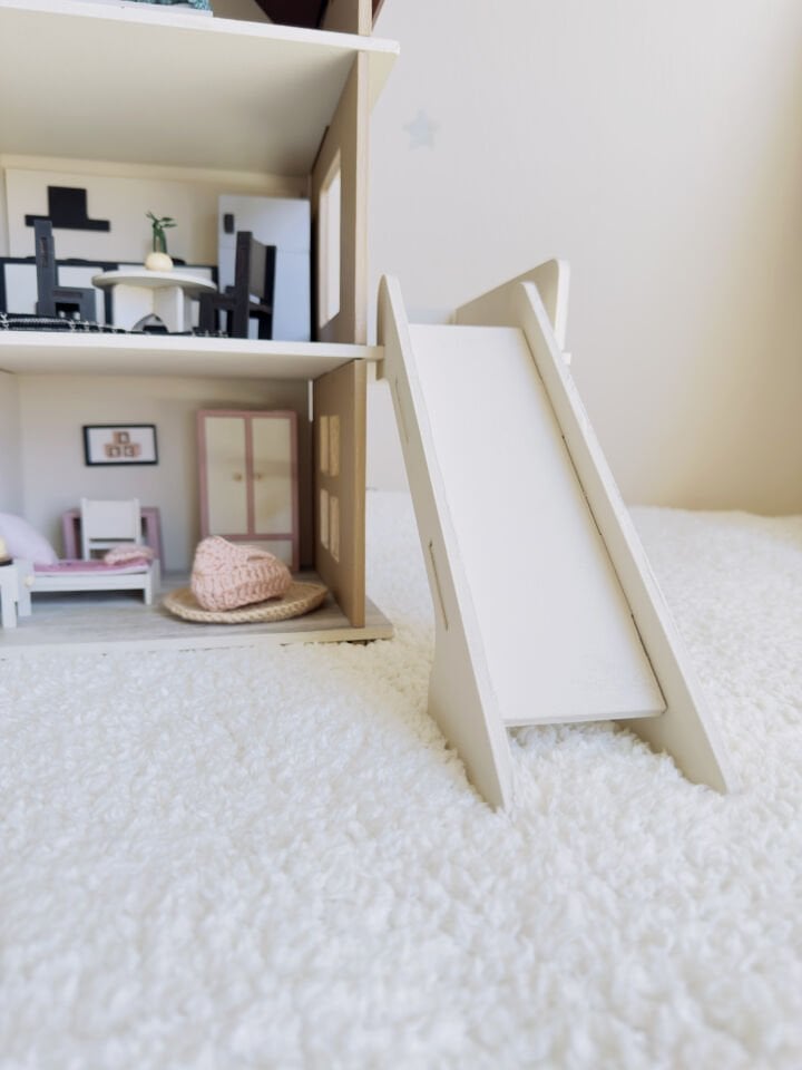 Bohem Oyun Evi – Balkonlu Ahşap Çocuk Oyun Evi