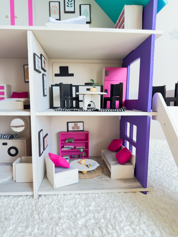 Renkli Oyun Evi – Balkonlu Ahşap Çocuk Oyun Evi