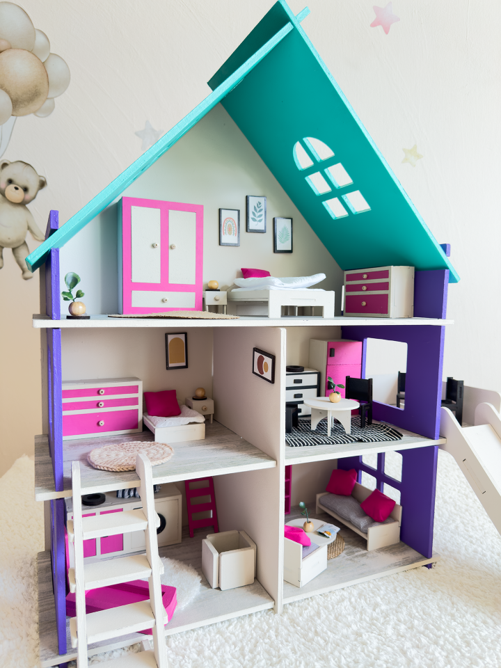 Renkli Oyun Evi – Balkonlu Ahşap Çocuk Oyun Evi