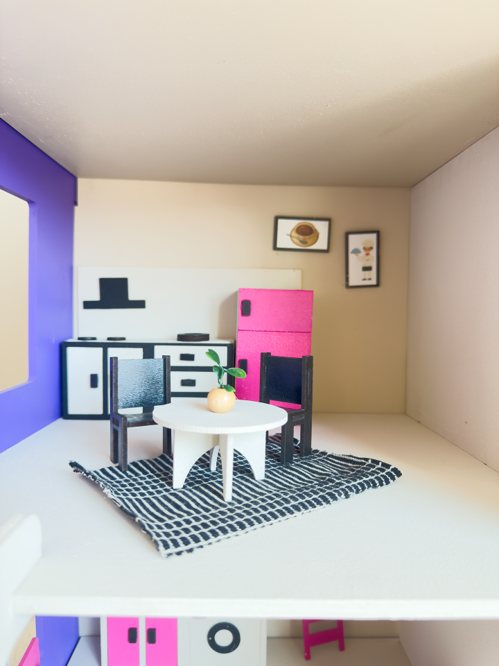 Büyük Renkli Oyun Evi – Balkonlu Ahşap Çocuk Oyun Evi