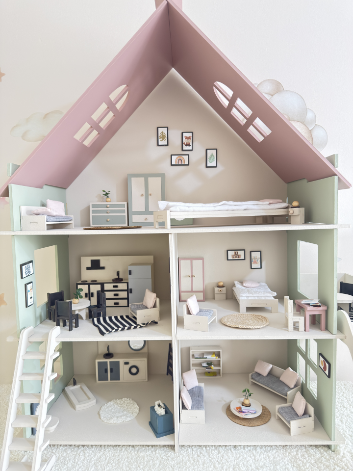 Büyük Bahar Oyun Evi – Balkonlu Ahşap Çocuk Oyun Evi